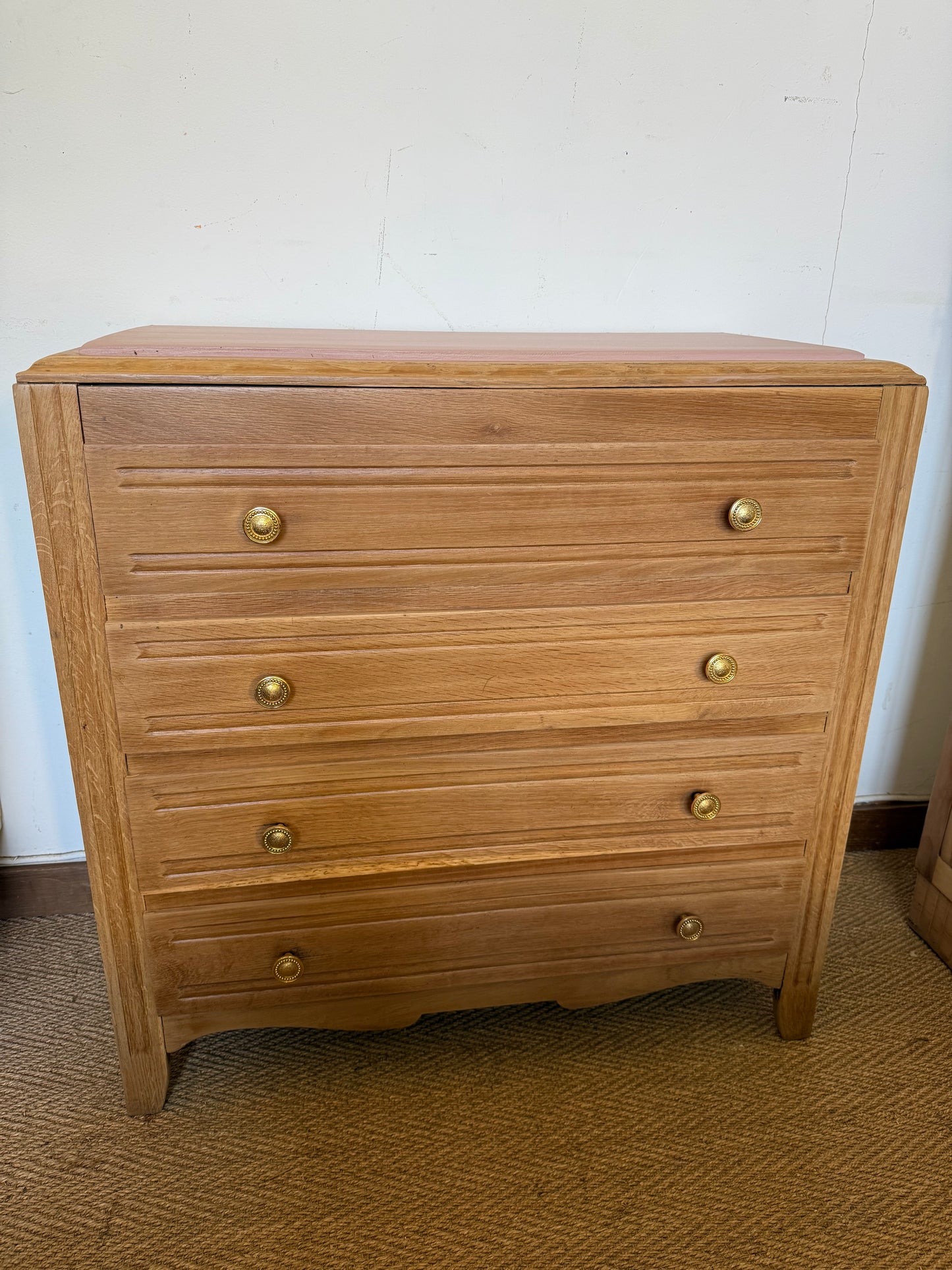 Commode vintage placage chêne et poignées dorées