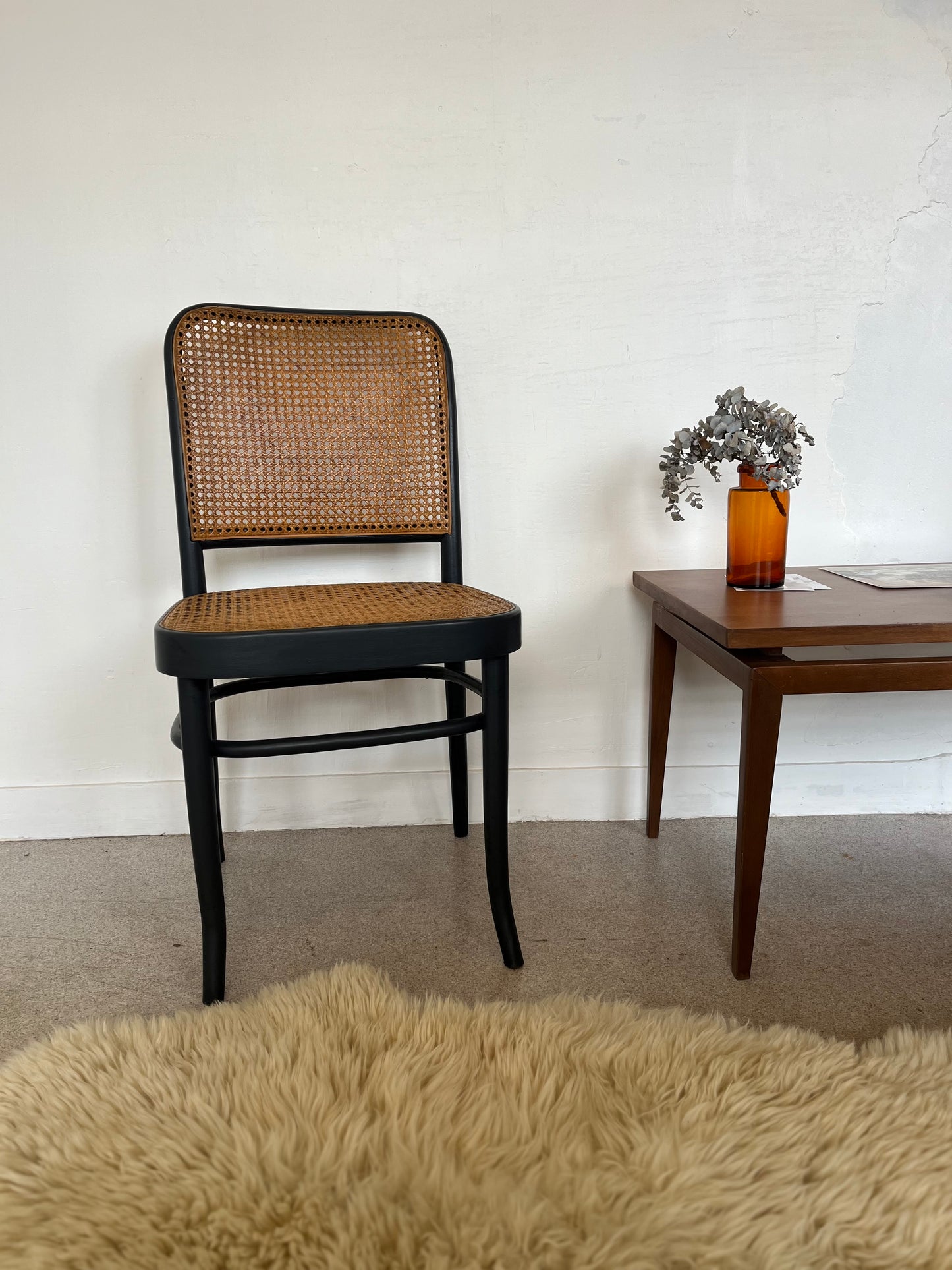 Chaise vintage bois courbé et cannage