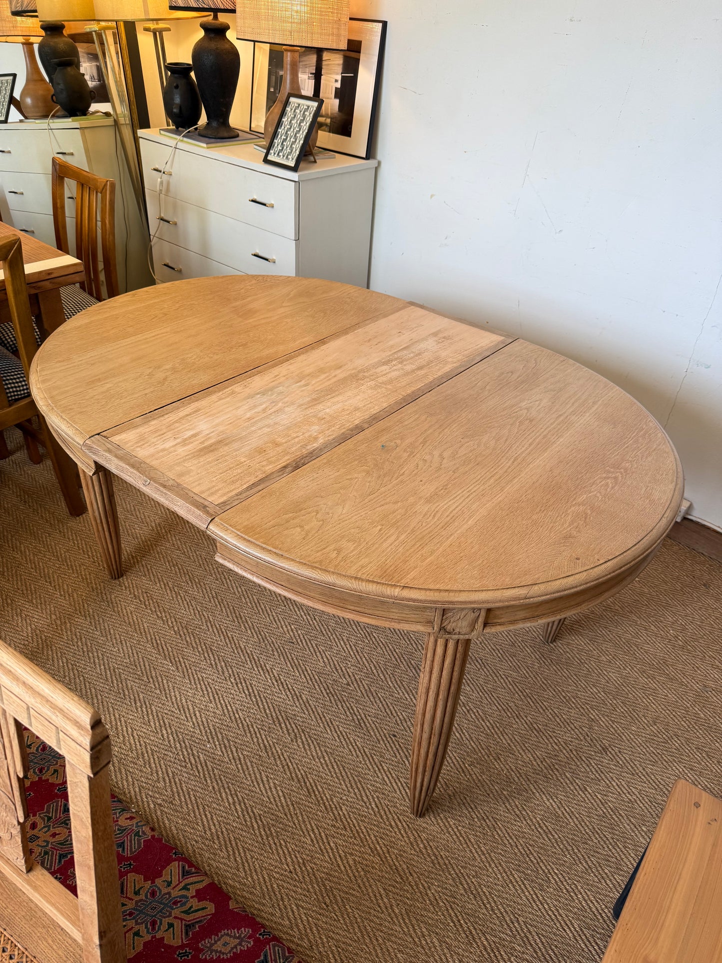Table de salle à manger ovale art déco vintage en bois