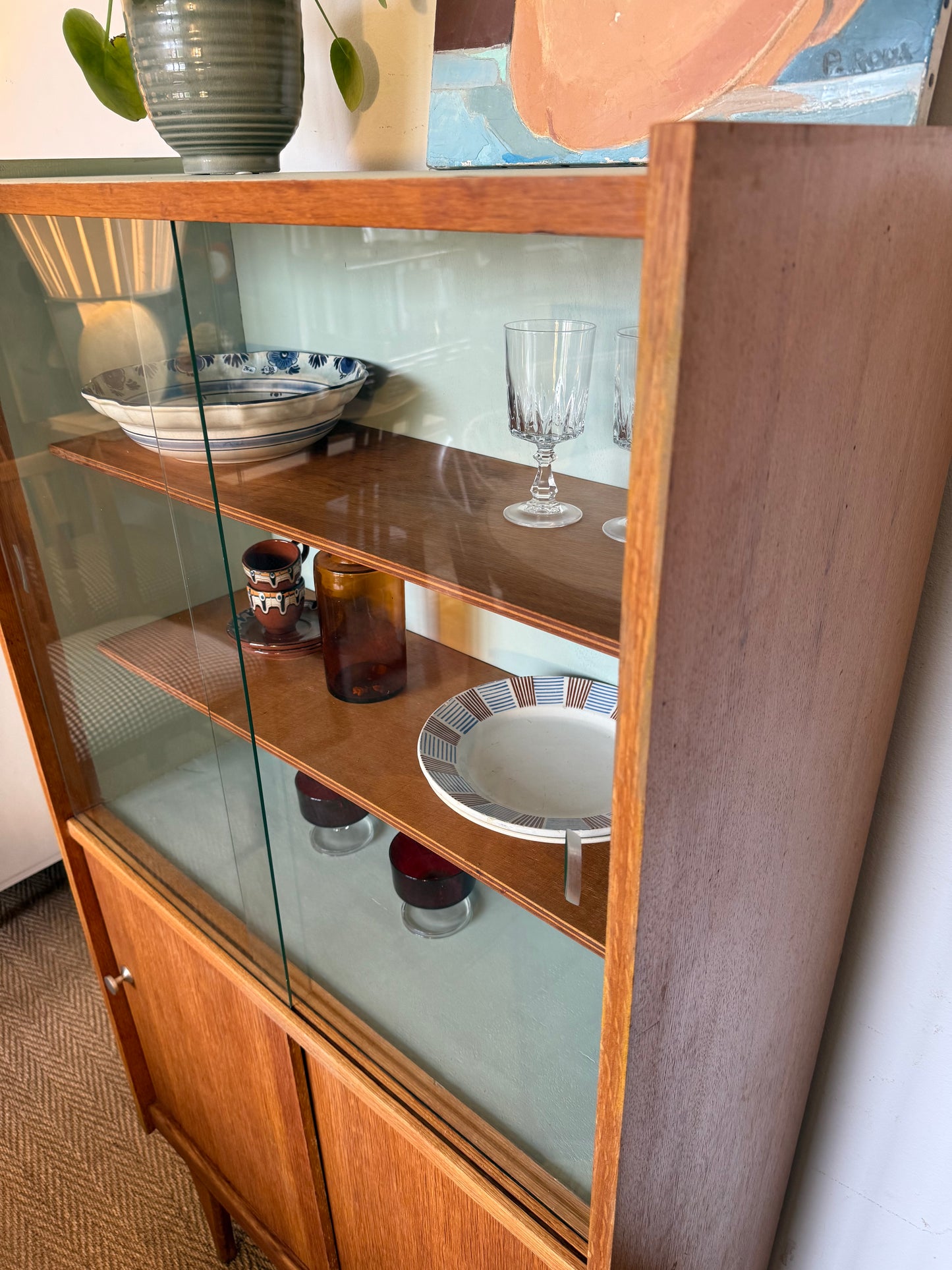 Vaisselier vitrine meuble de rangement vintage pieds compas placage teck