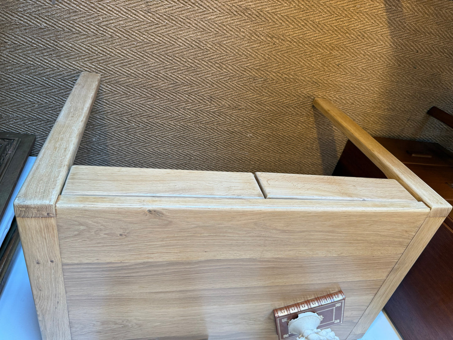Bureau vintage en bois massif esprit Pierre Chapo