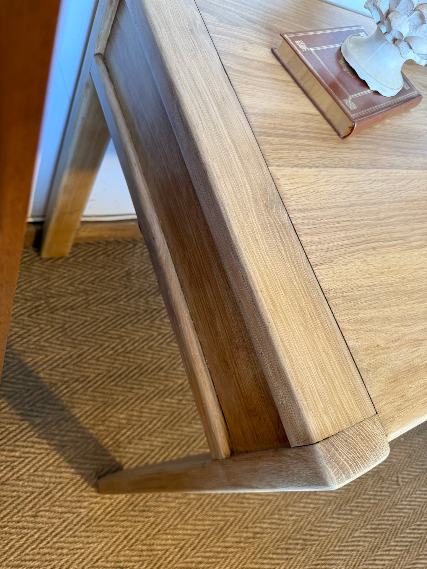 Bureau vintage en bois massif esprit Pierre Chapo