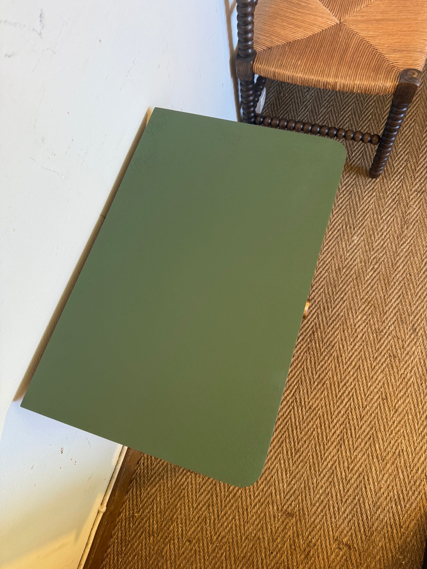 Table de chevet vintage pieds compas