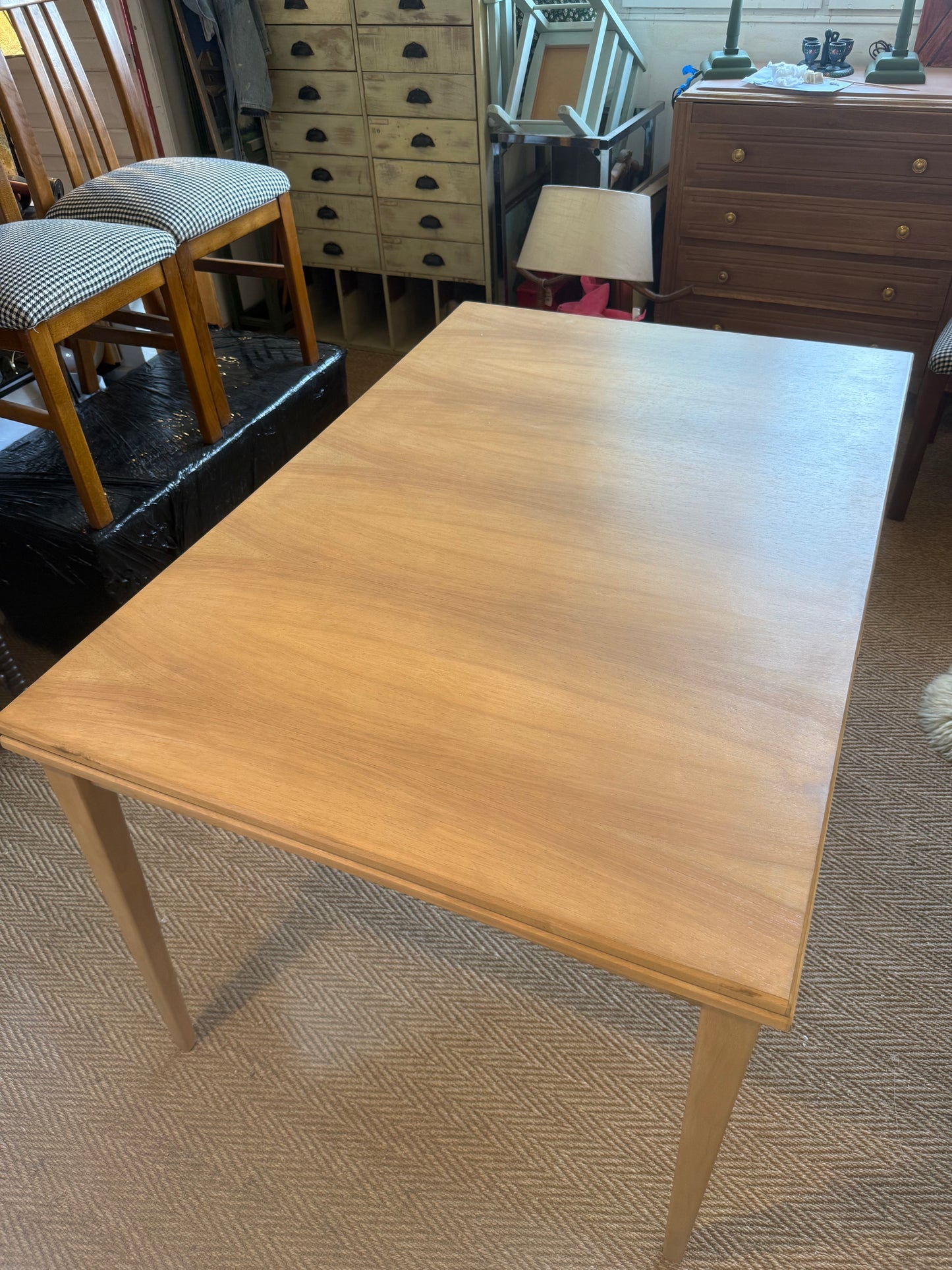 Table à rallonge extensible vintage pieds compas placage hêtre (6/10 pers)