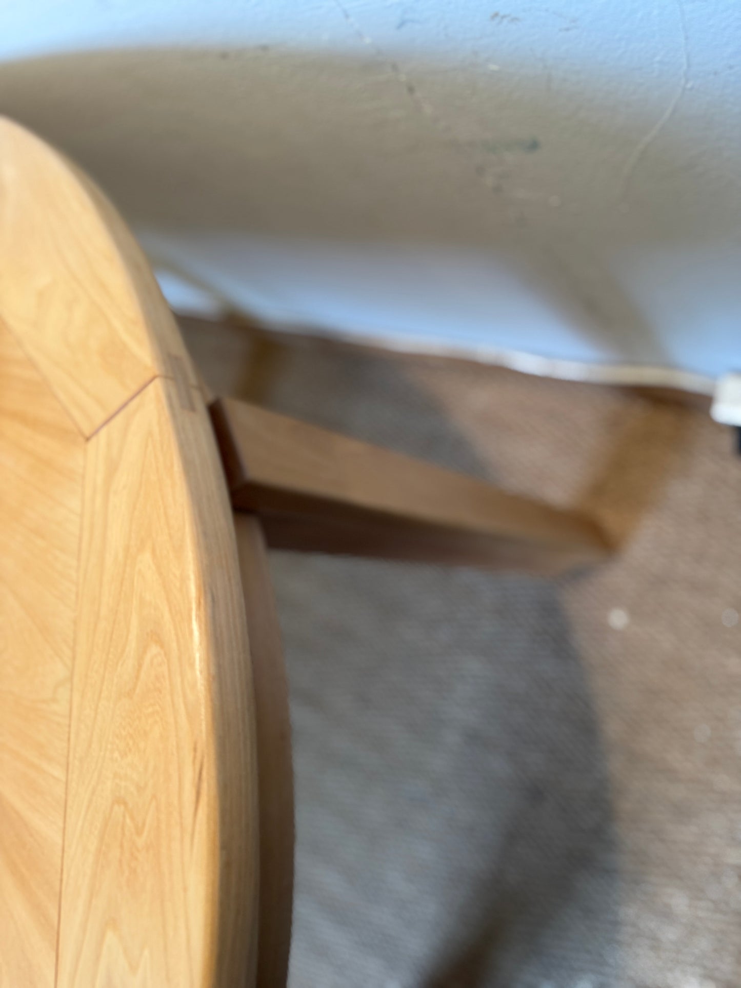 Table de salle à manger extensible en orme Maison Regain