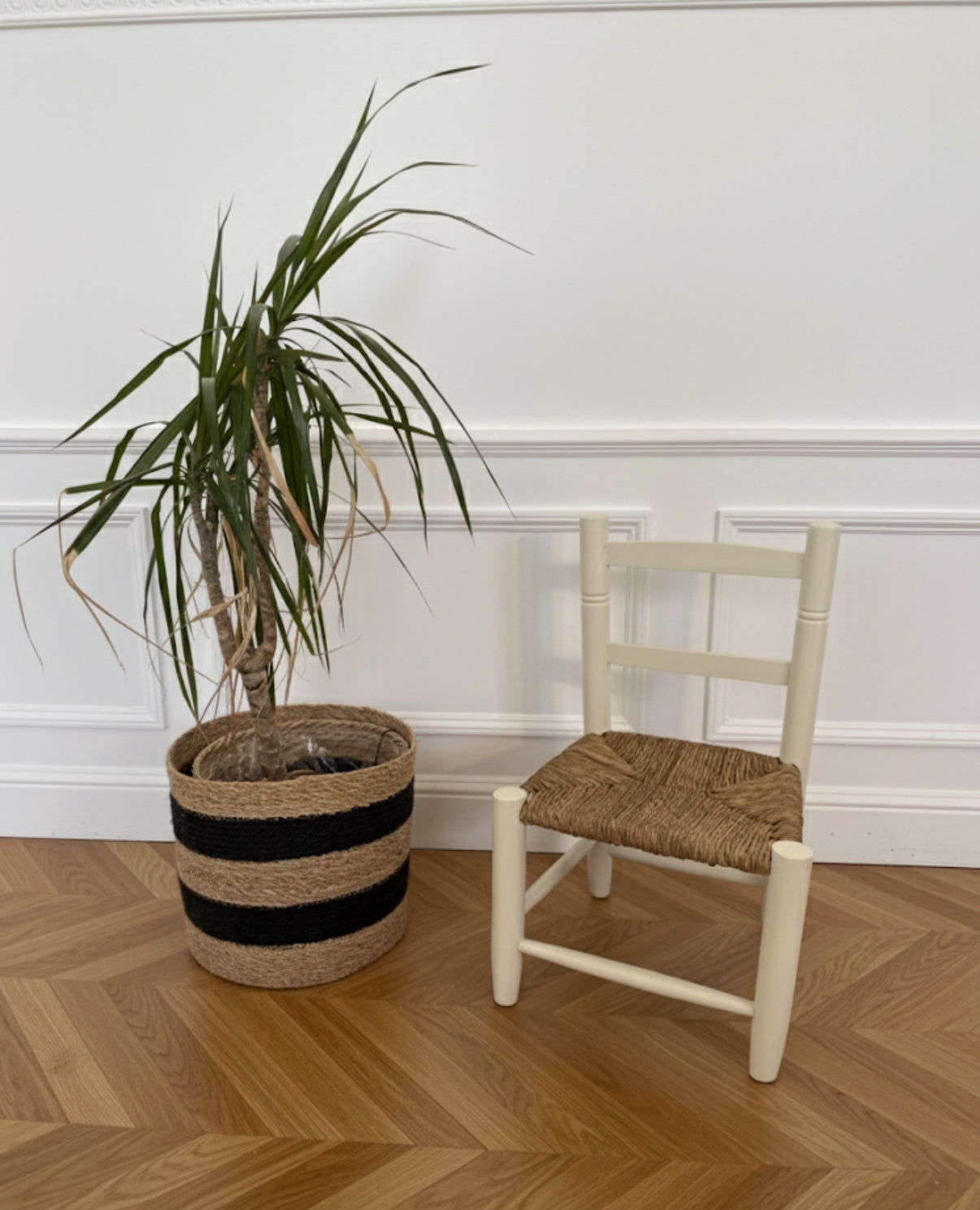 Chaise enfant bois blanc crème et paille