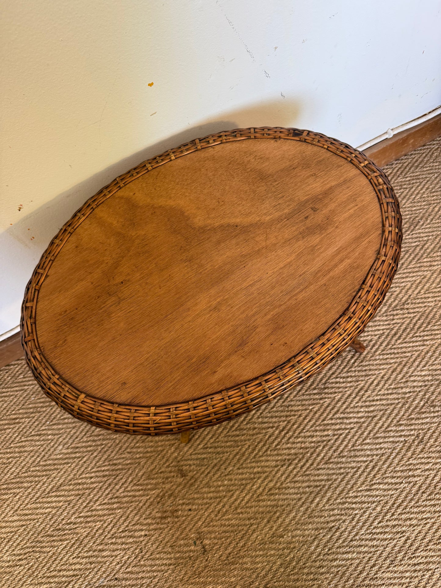 Table d’appoint en rotin vintage