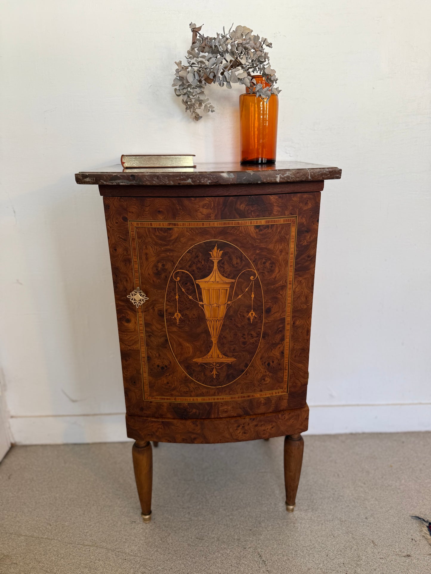 Meuble de chevet / appoint style Louis XVI marqueterie et loupe