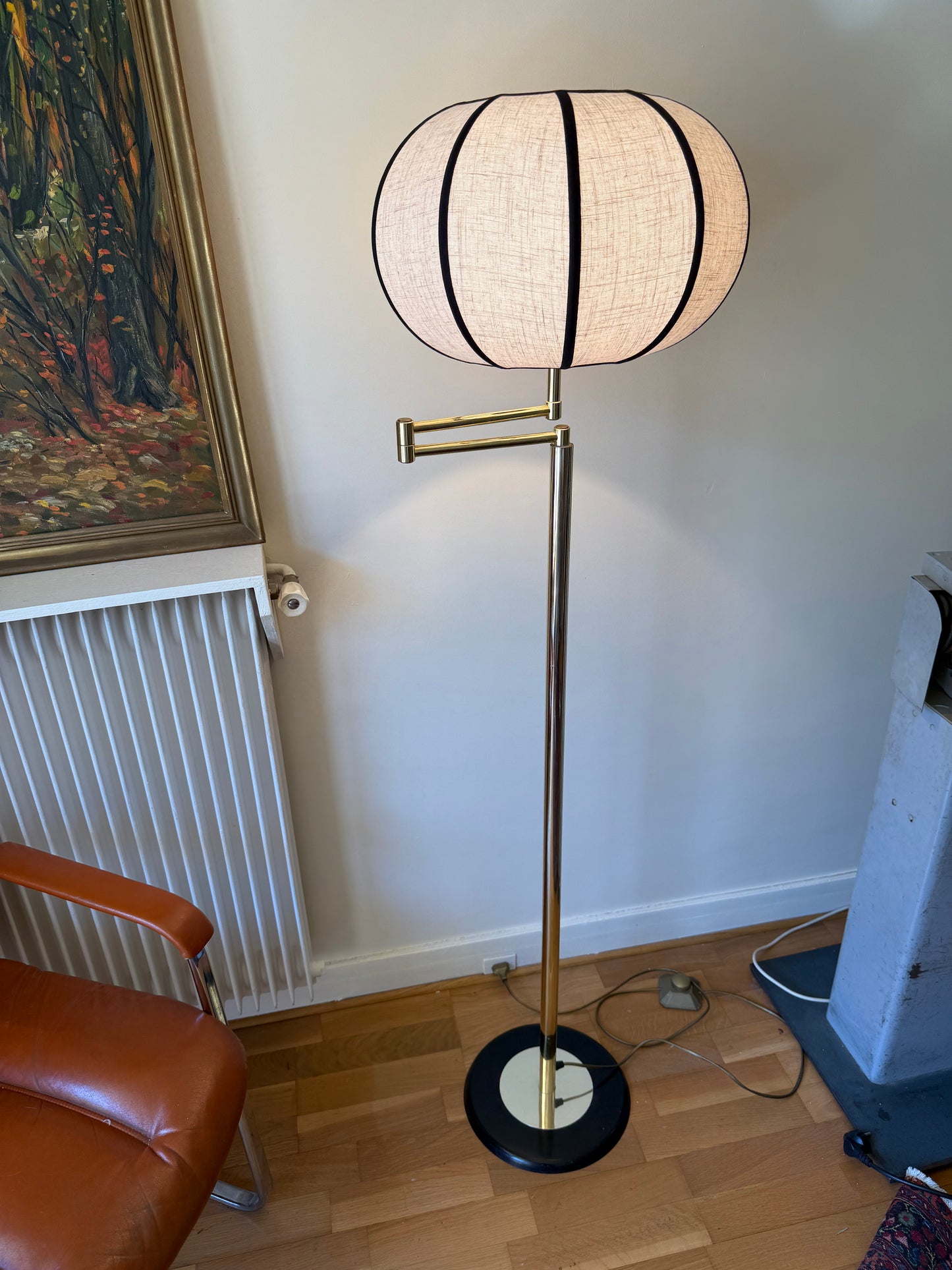 Lampadaire vintage bras articulé laiton doré abat jour lin