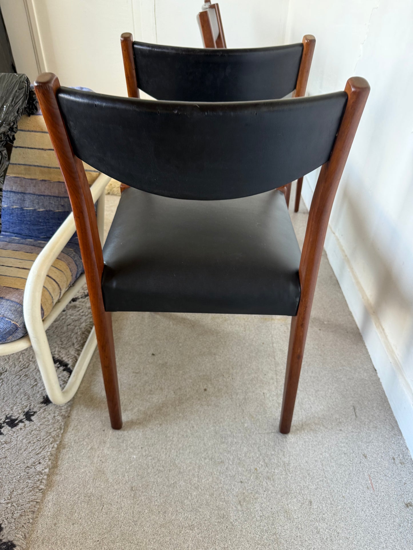 Lot de 4 chaises scandinaves vintage