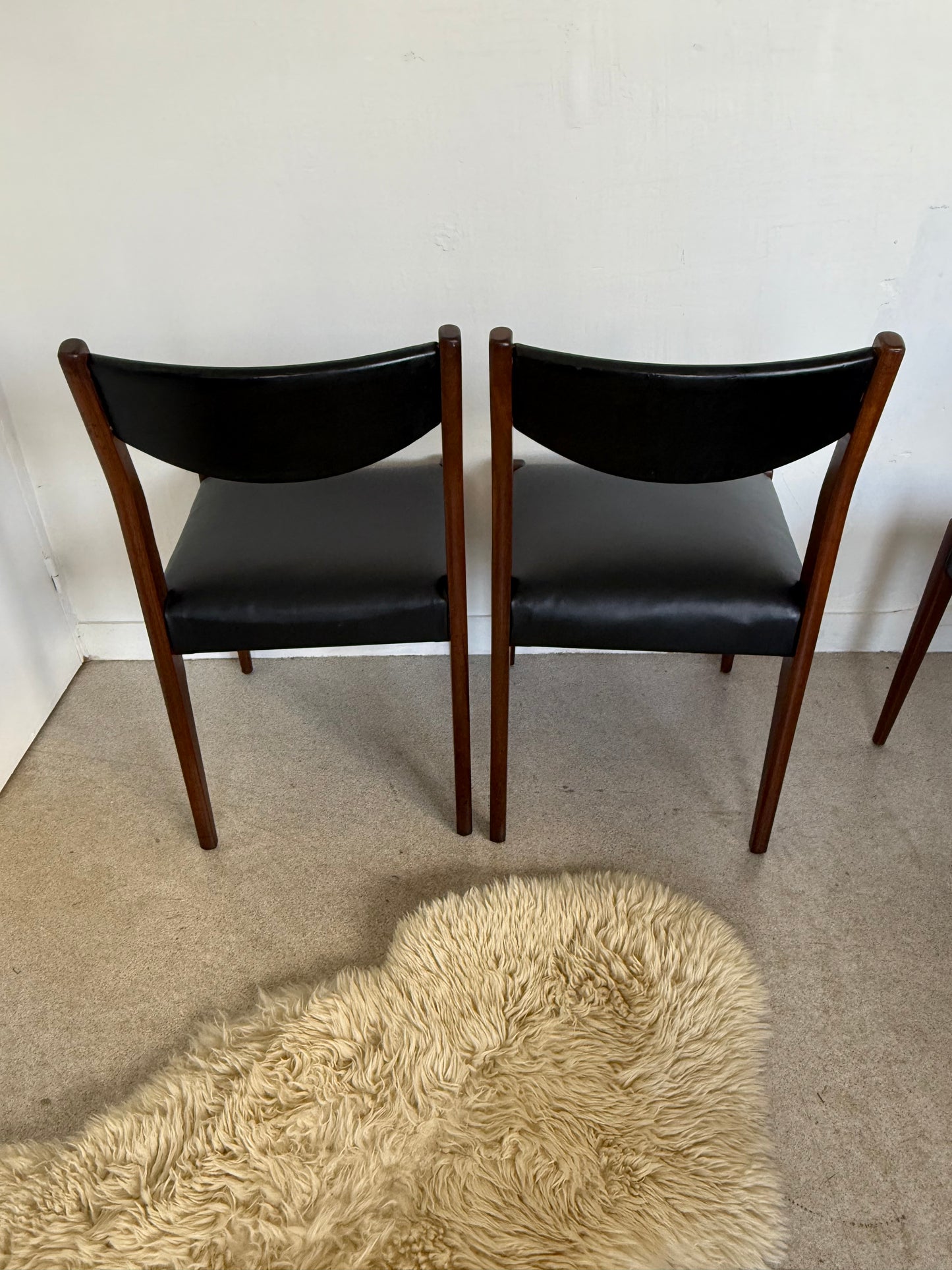 Lot de 4 chaises scandinaves vintage