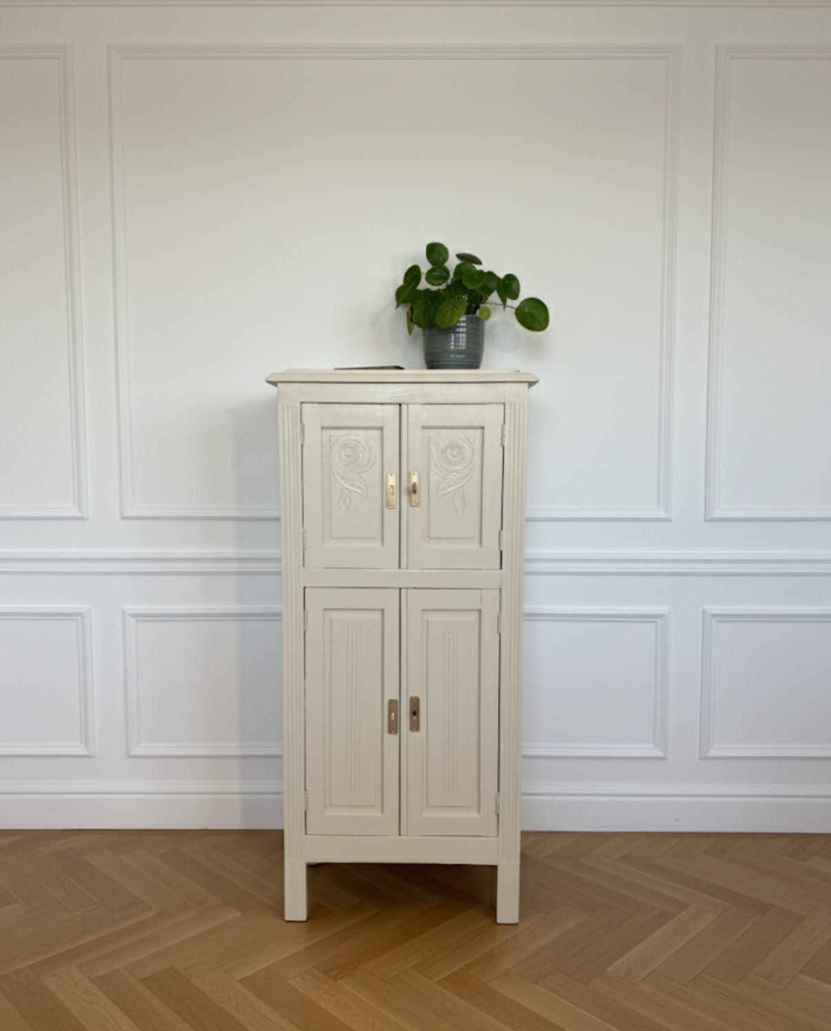 Meuble de rangement vintage art deco parisien style confiturier