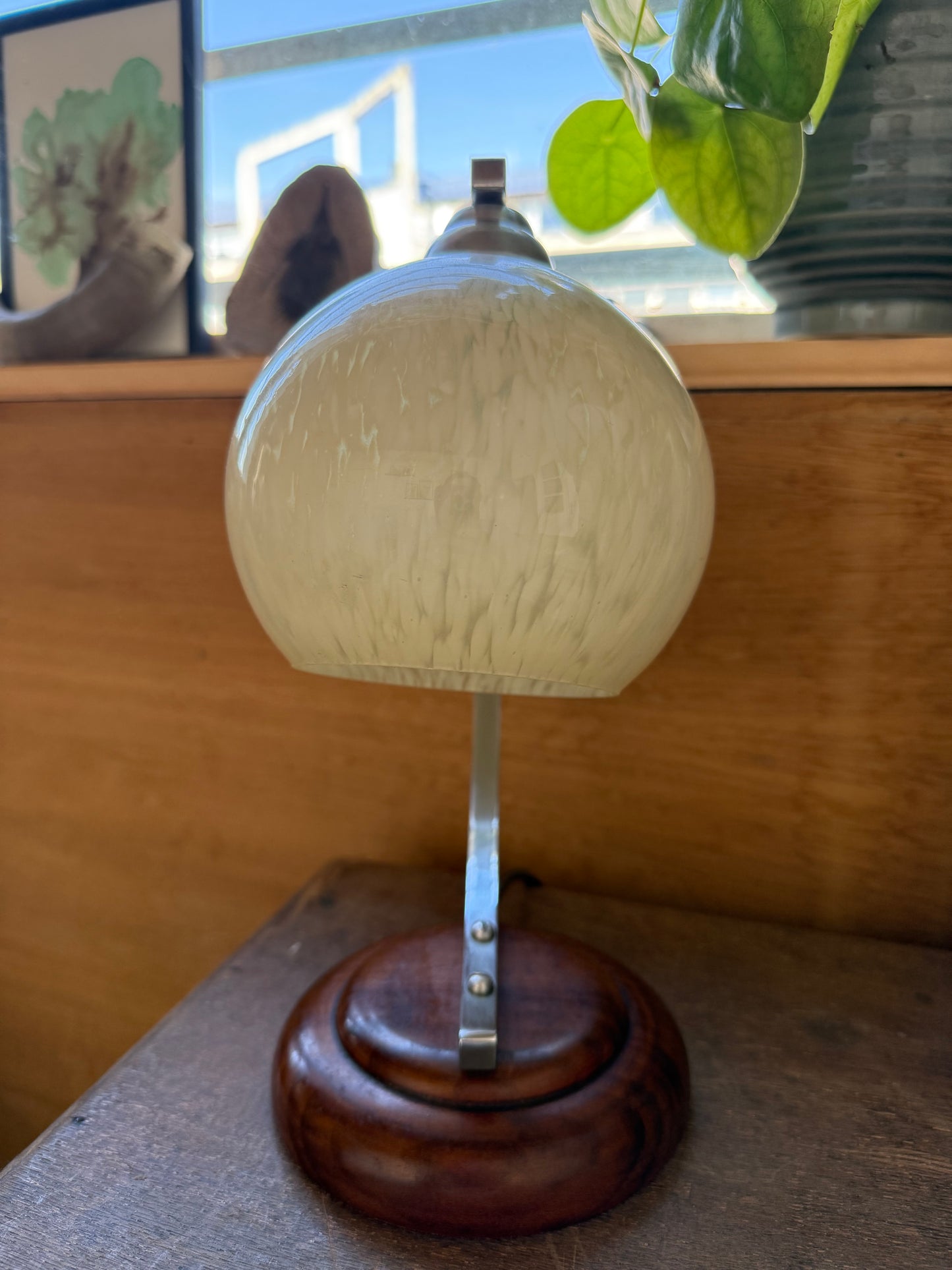 Lampe à poser / chevet art déco vintage bois métal et verre de Clichy