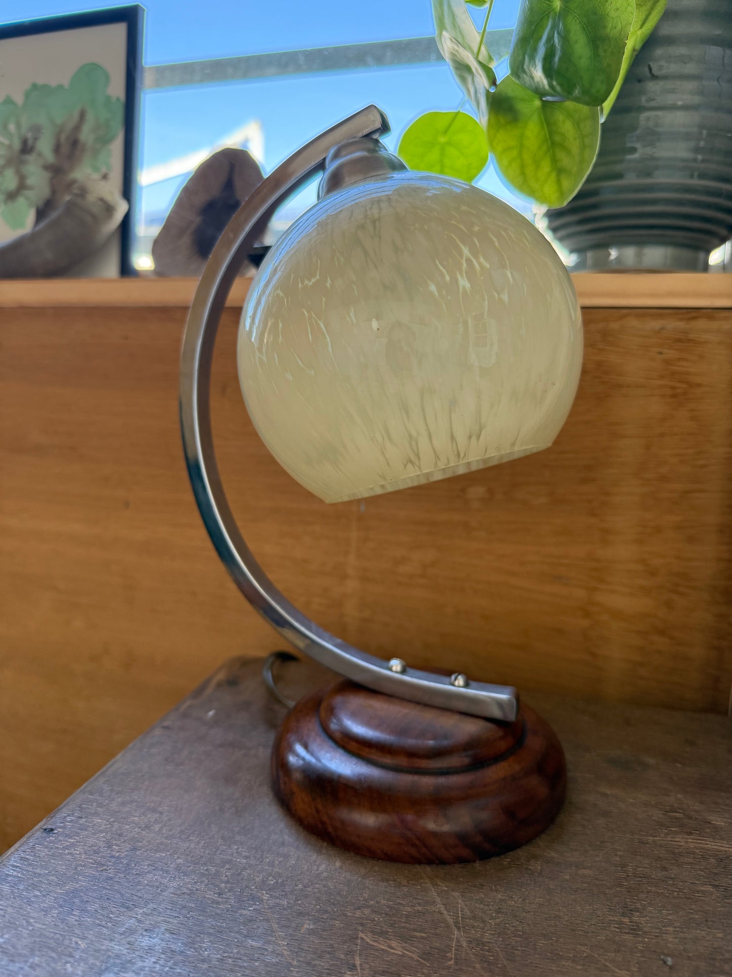Lampe à poser / chevet art déco vintage bois métal et verre de Clichy