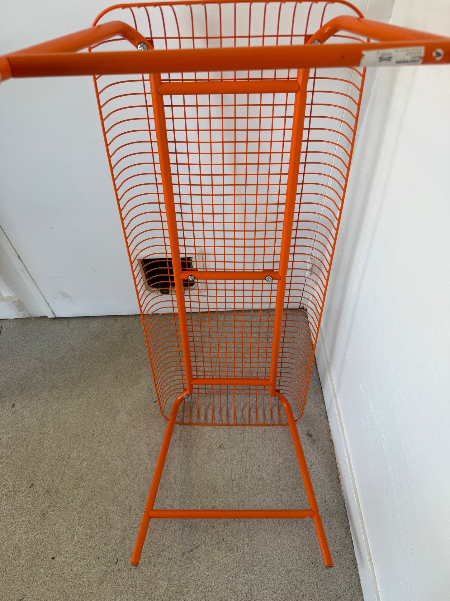 Banc IKEA modèle Vasteron en métal laqué orange
