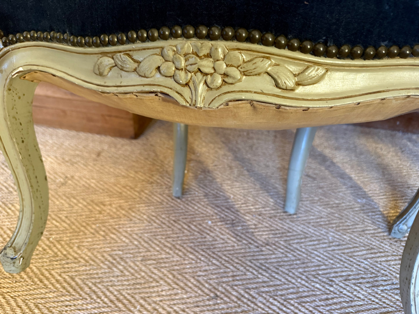 Paire de fauteuils cabriolet style Louis XV