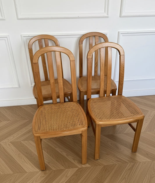 Lot de 4 chaises vintage en orme massif et cannage