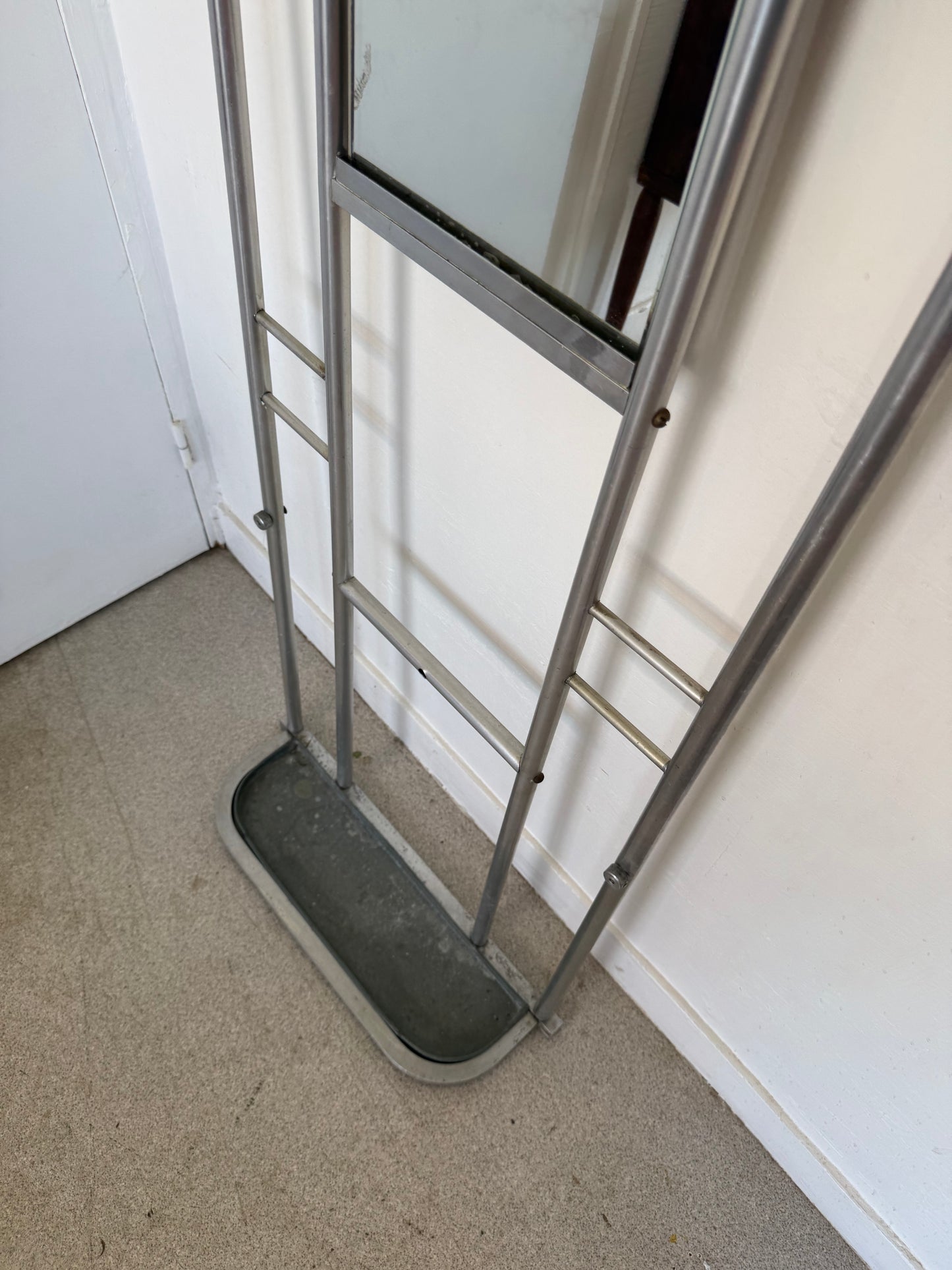 Porte manteau vintage en aluminium brossé années 50