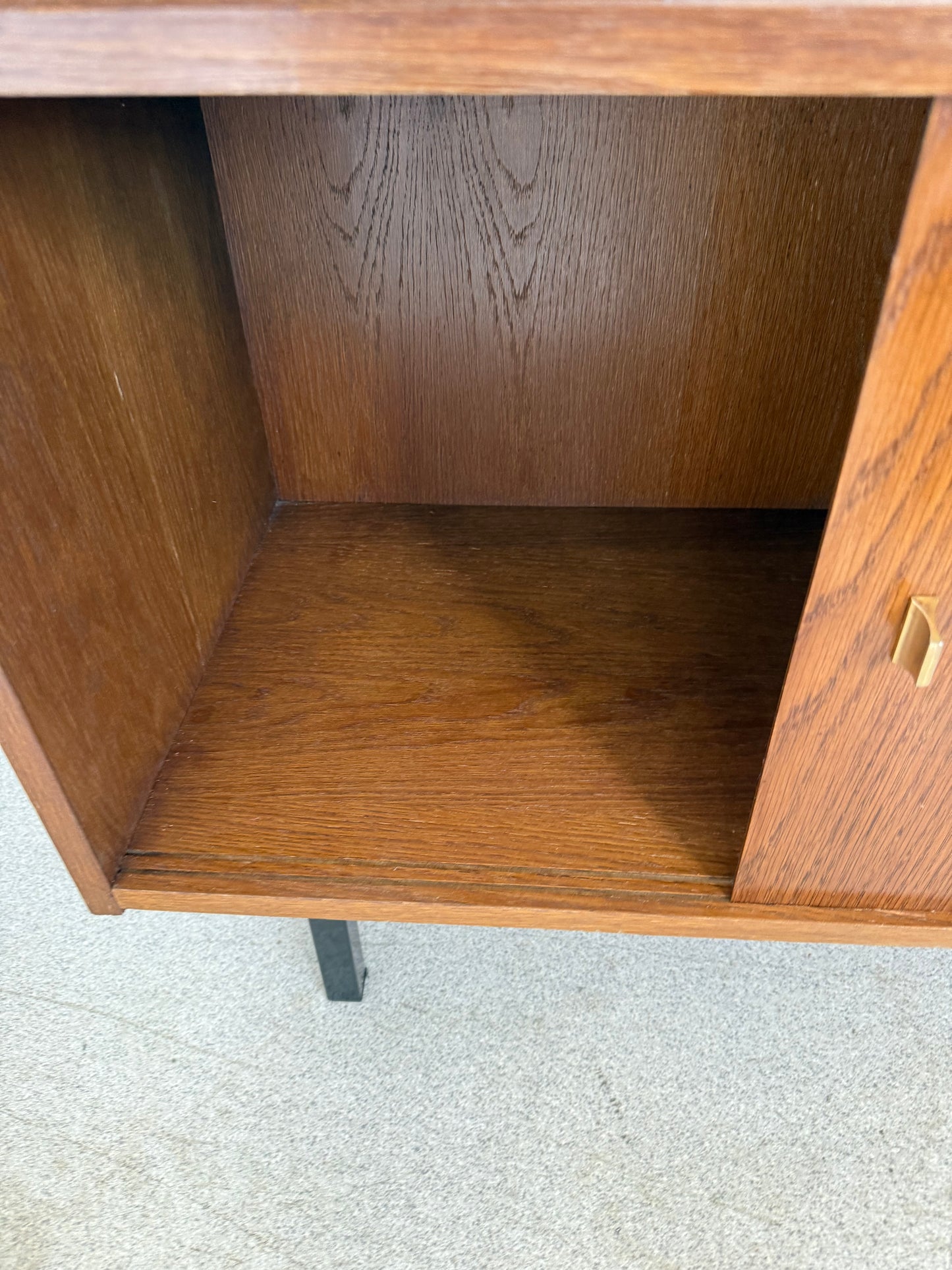 Buffet vaisselier vintage placage chêne