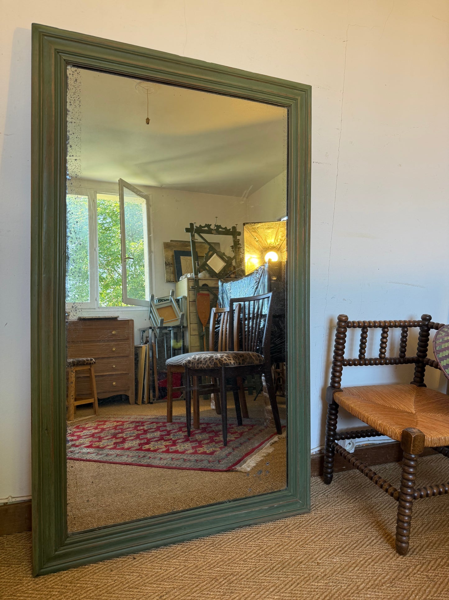 Grand miroir ancien en bois patiné vert