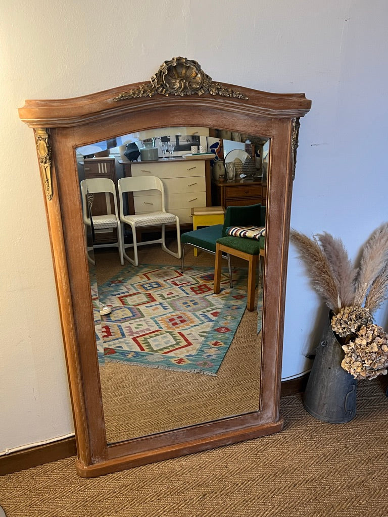 Grand miroir ancien en bois et glace biseautée