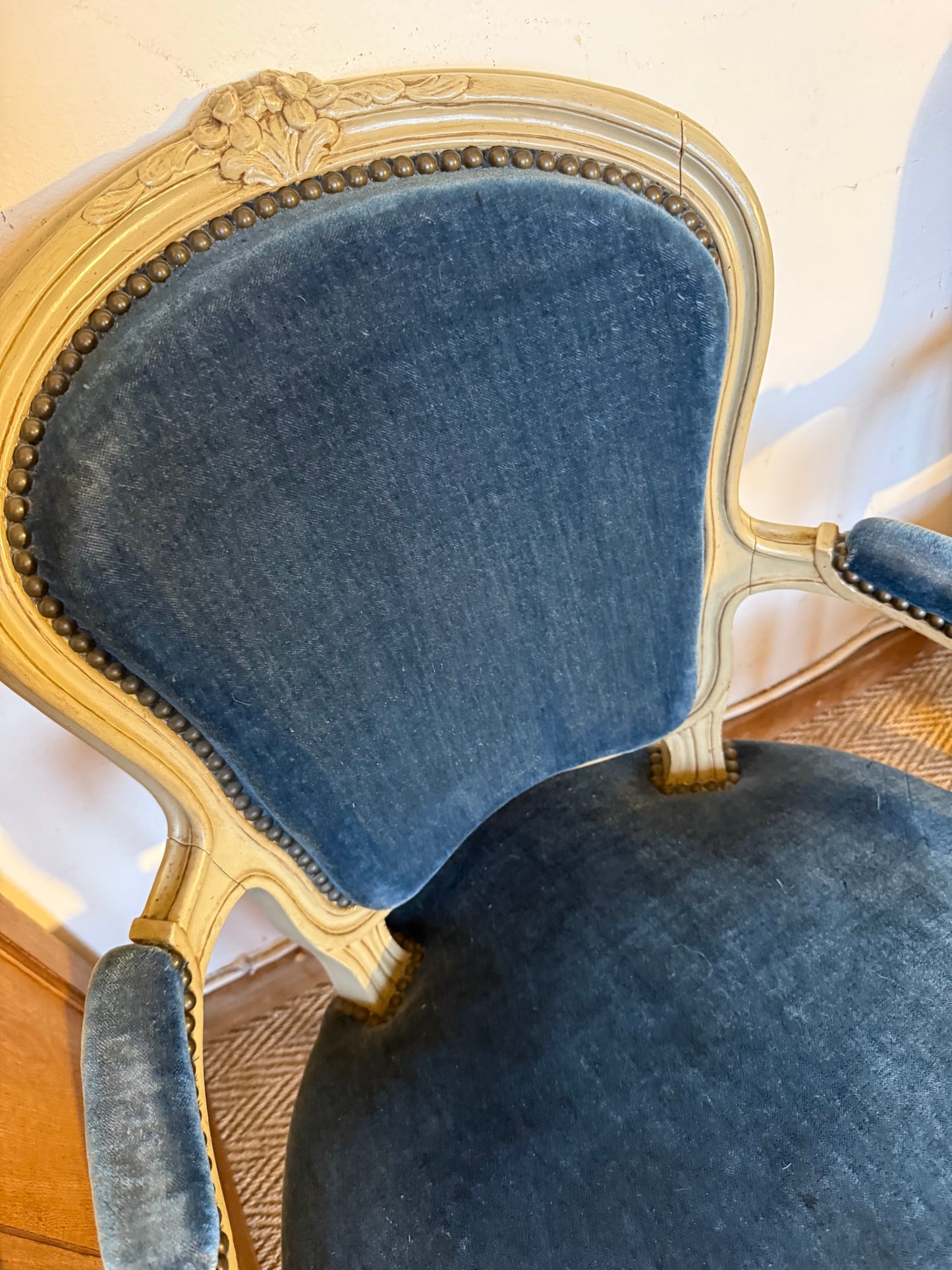 Paire de fauteuils cabriolet style Louis XV