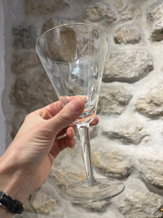 Verres à vin gravés