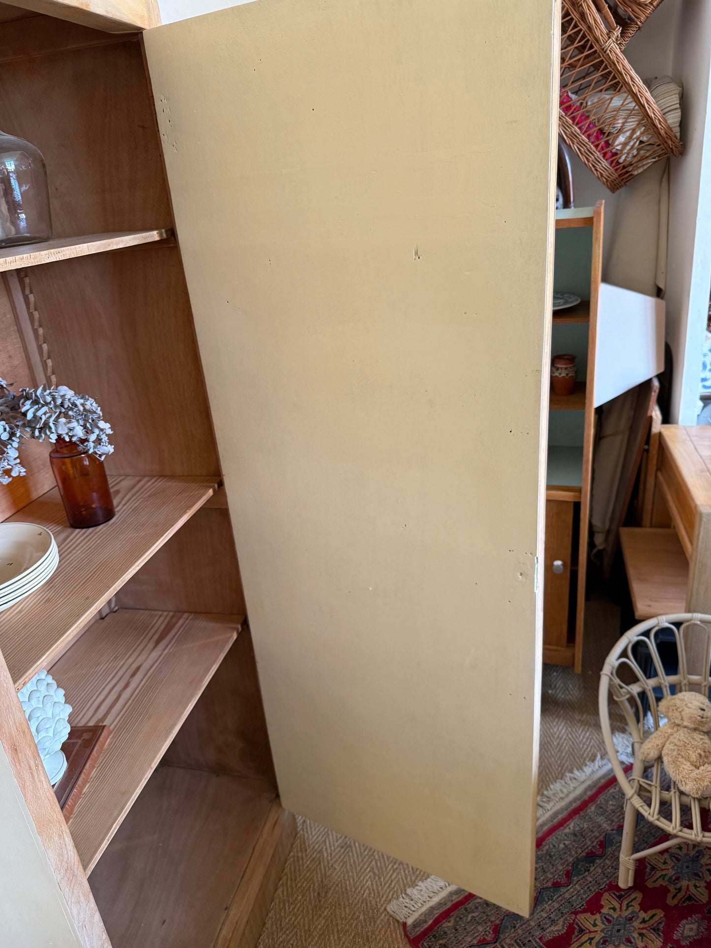 Armoire bonnetière art déco vintage