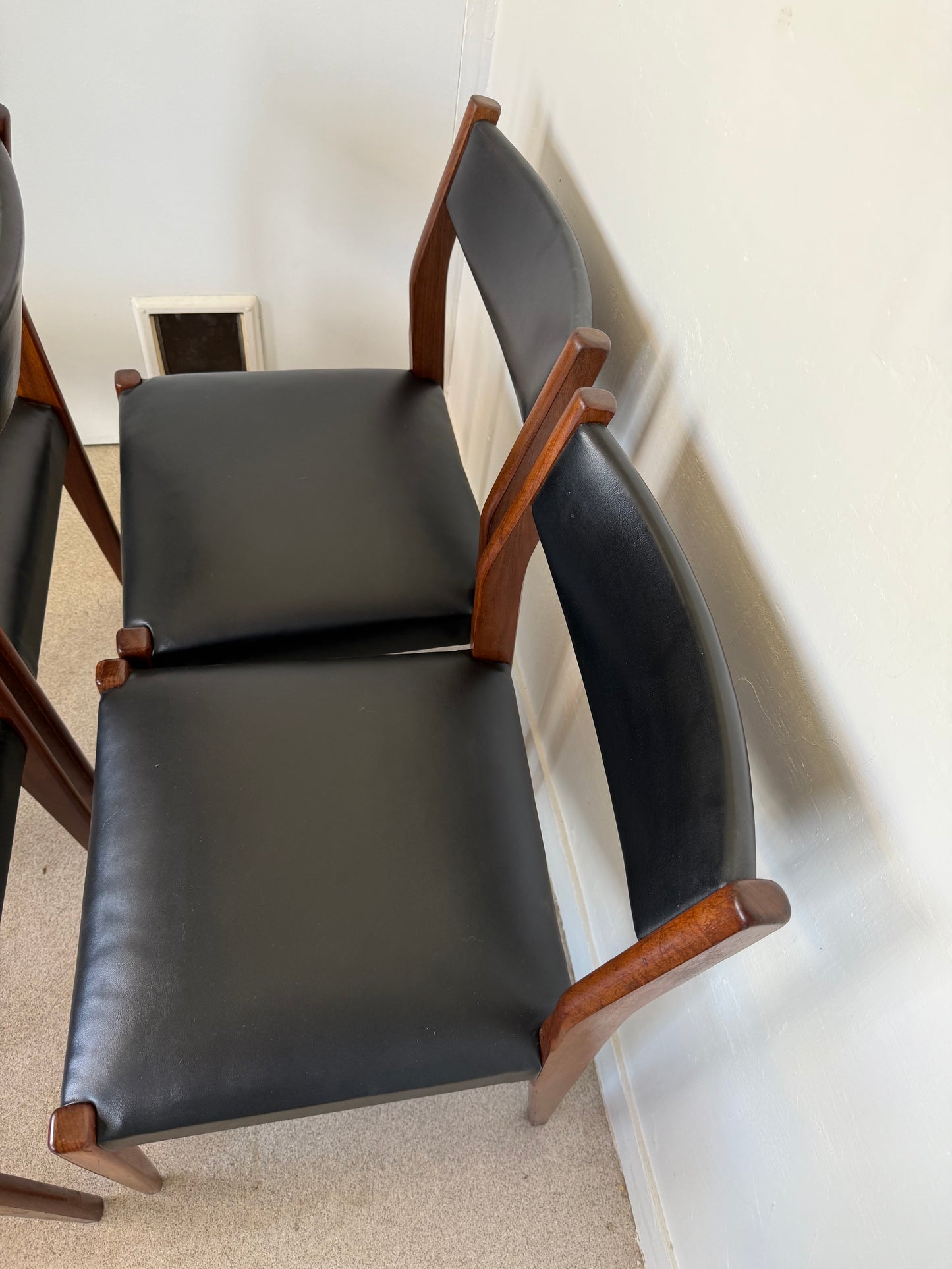 Lot de 4 chaises scandinaves vintage