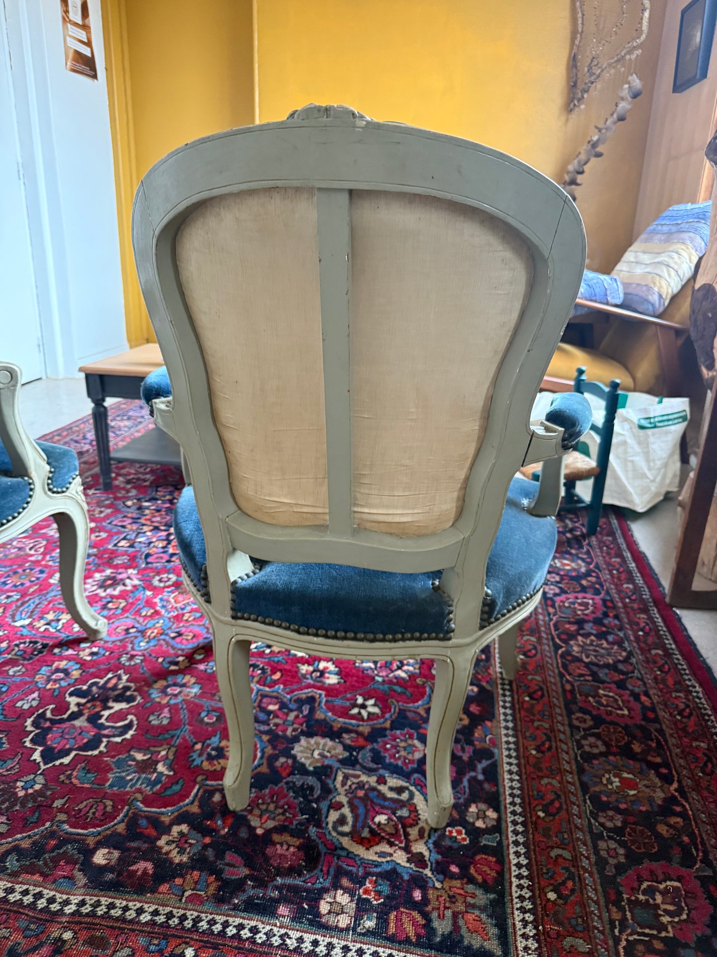 Paire de fauteuils cabriolet style Louis XV