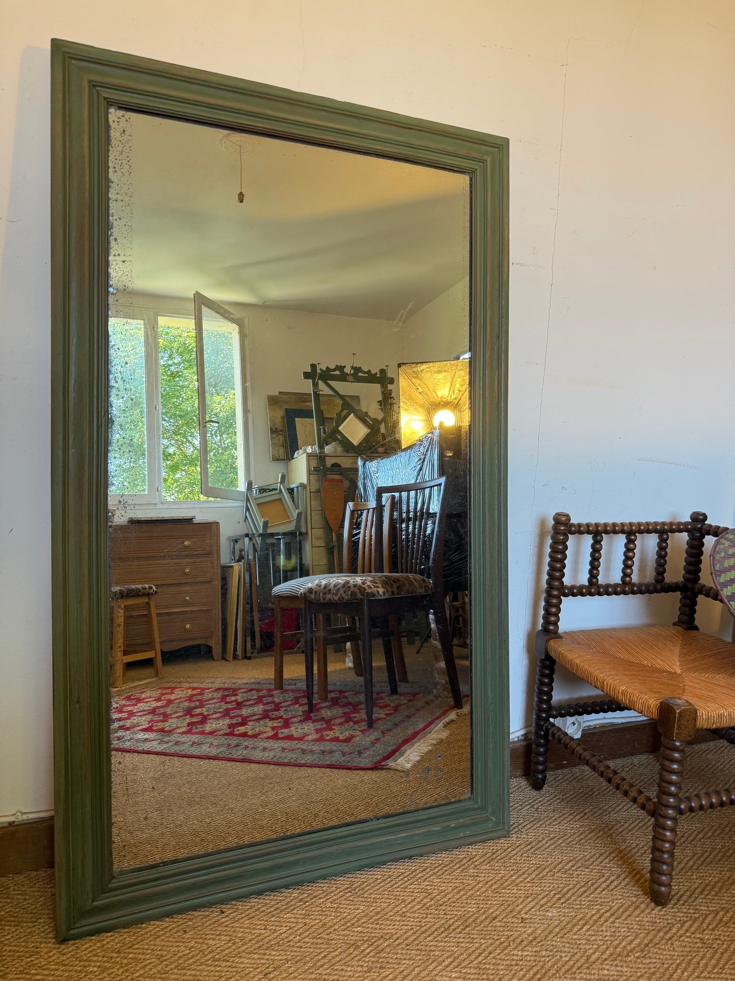 Grand miroir ancien en bois patiné vert