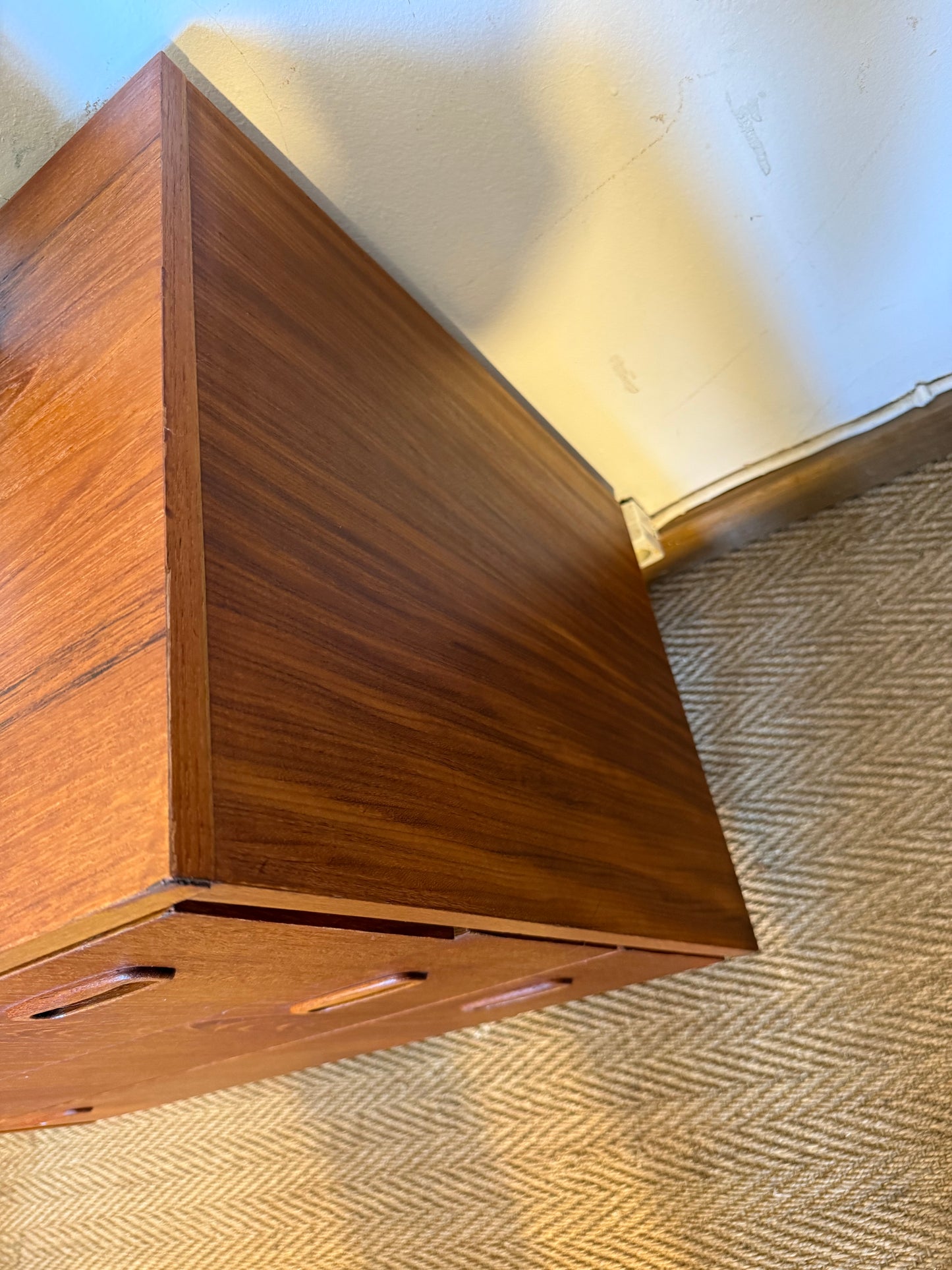 Commode scandinave vintage placage teck