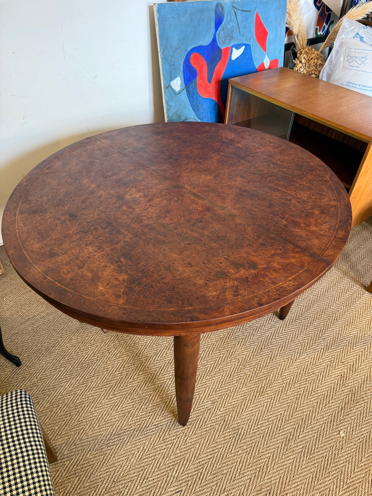Table à manger ovale extensible en bois et placage en loupe de noyer