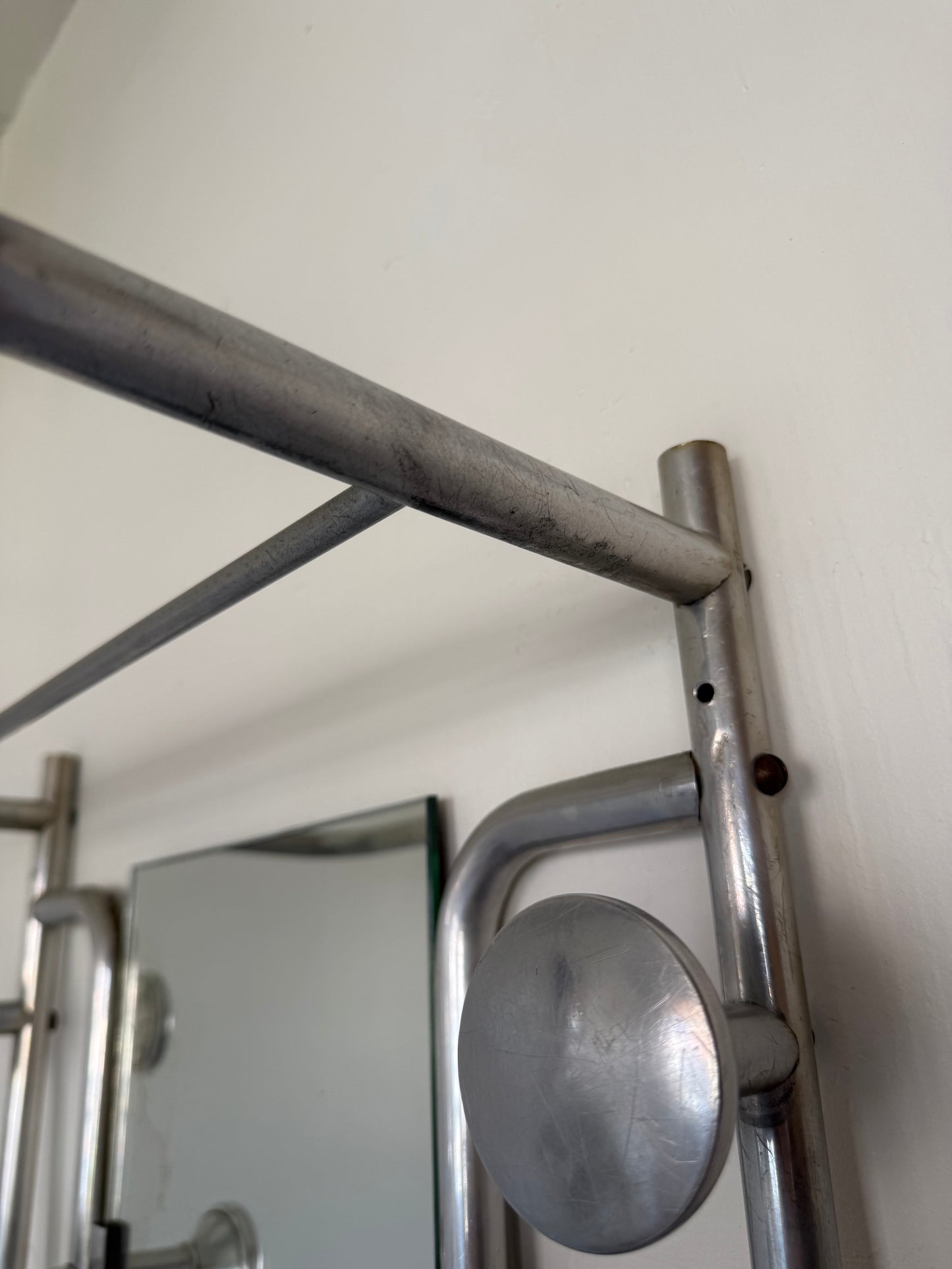 Porte manteau vintage en aluminium brossé années 50