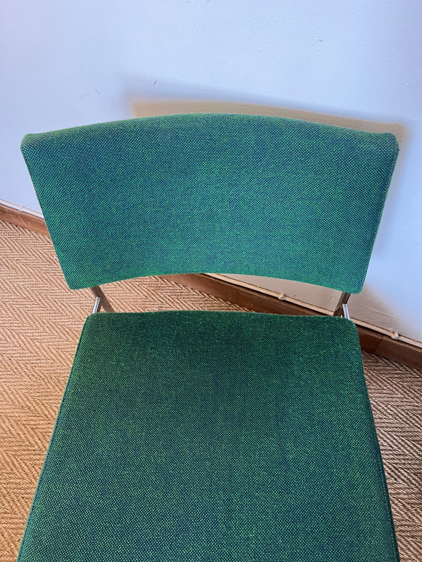 Fauteuil vintage piètement chromé et tweed vert