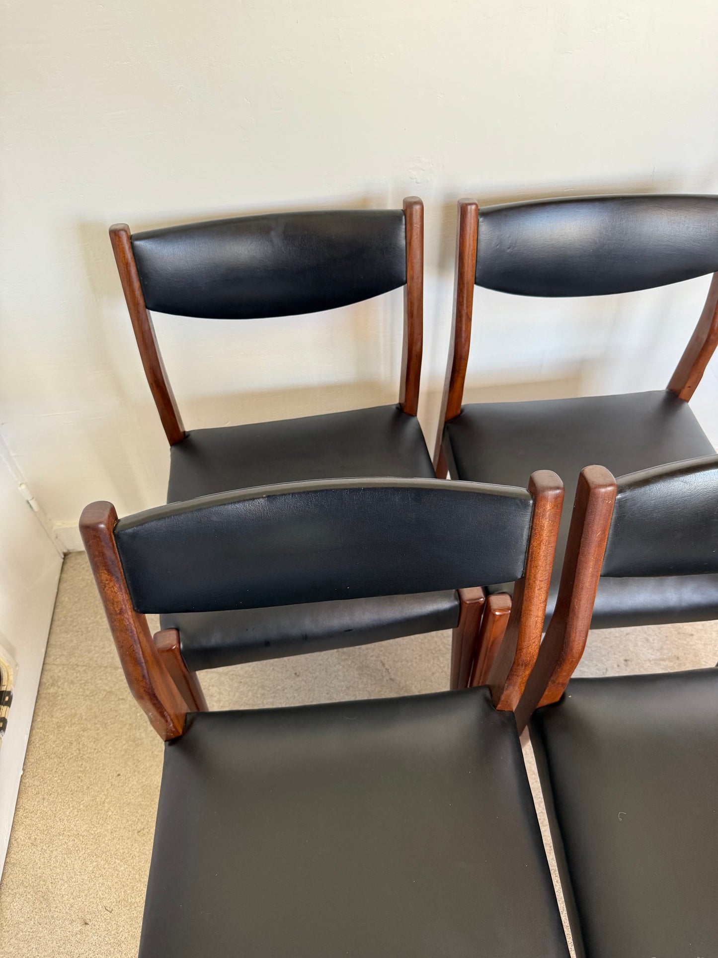 Lot de 4 chaises scandinaves vintage