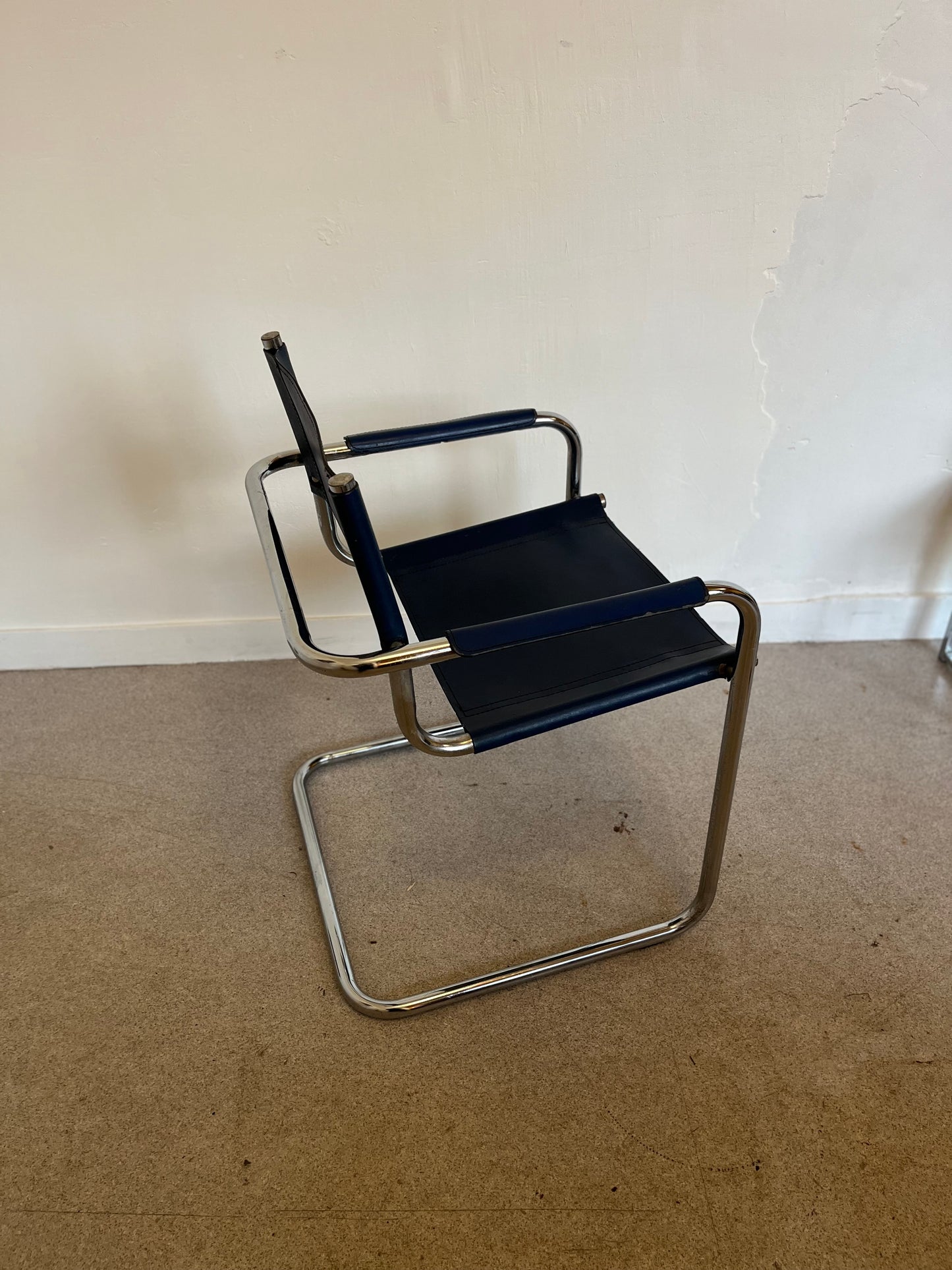 Fauteuil vintage chrome et cuir Matteo Grassi