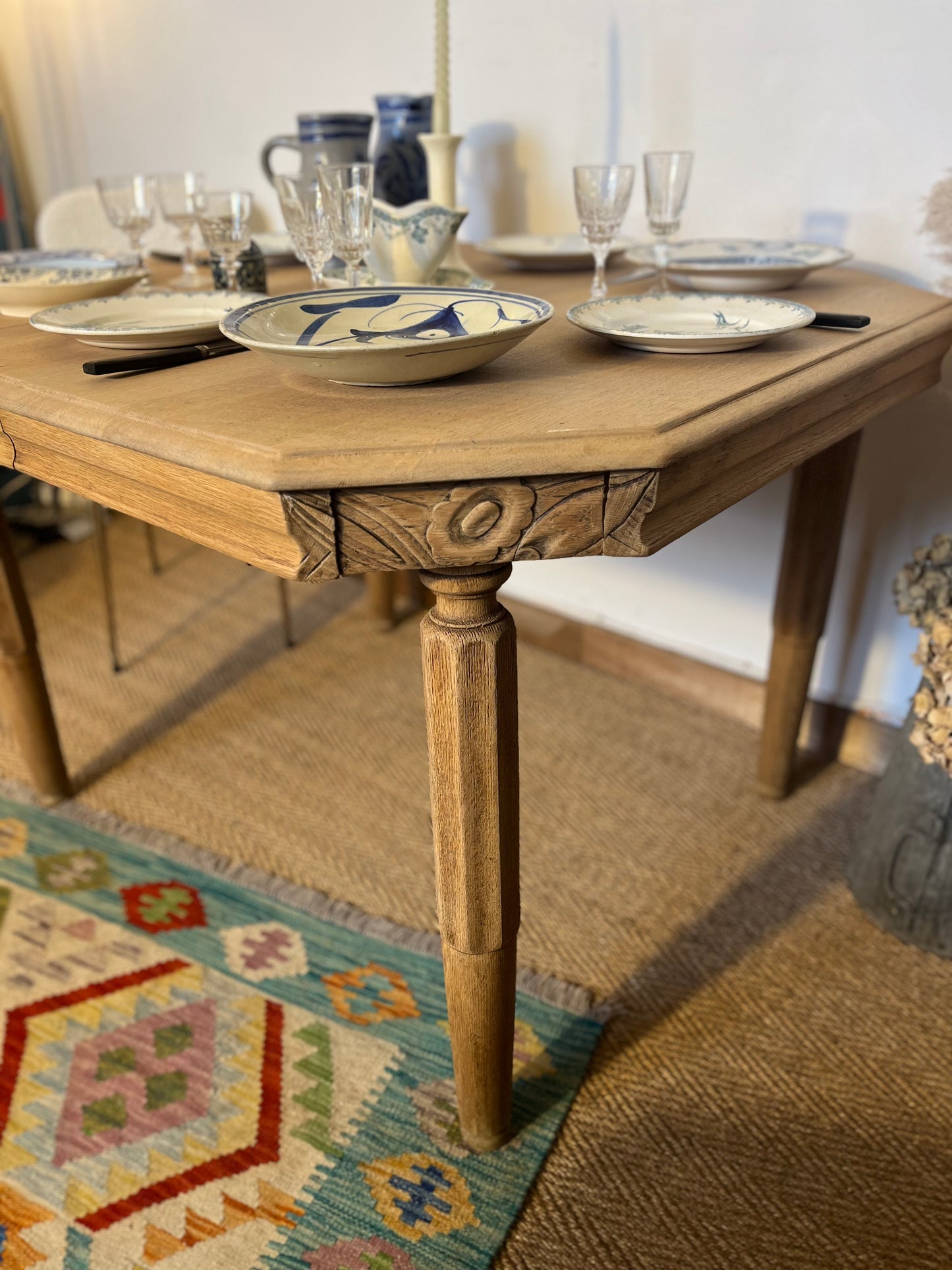 Table de salle à manger art déco en bois massif