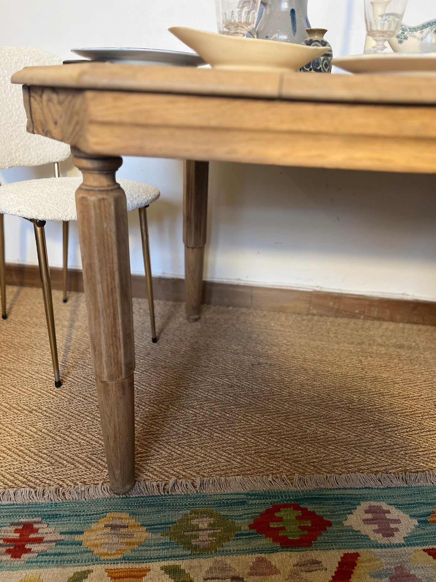 Table de salle à manger art déco en bois massif