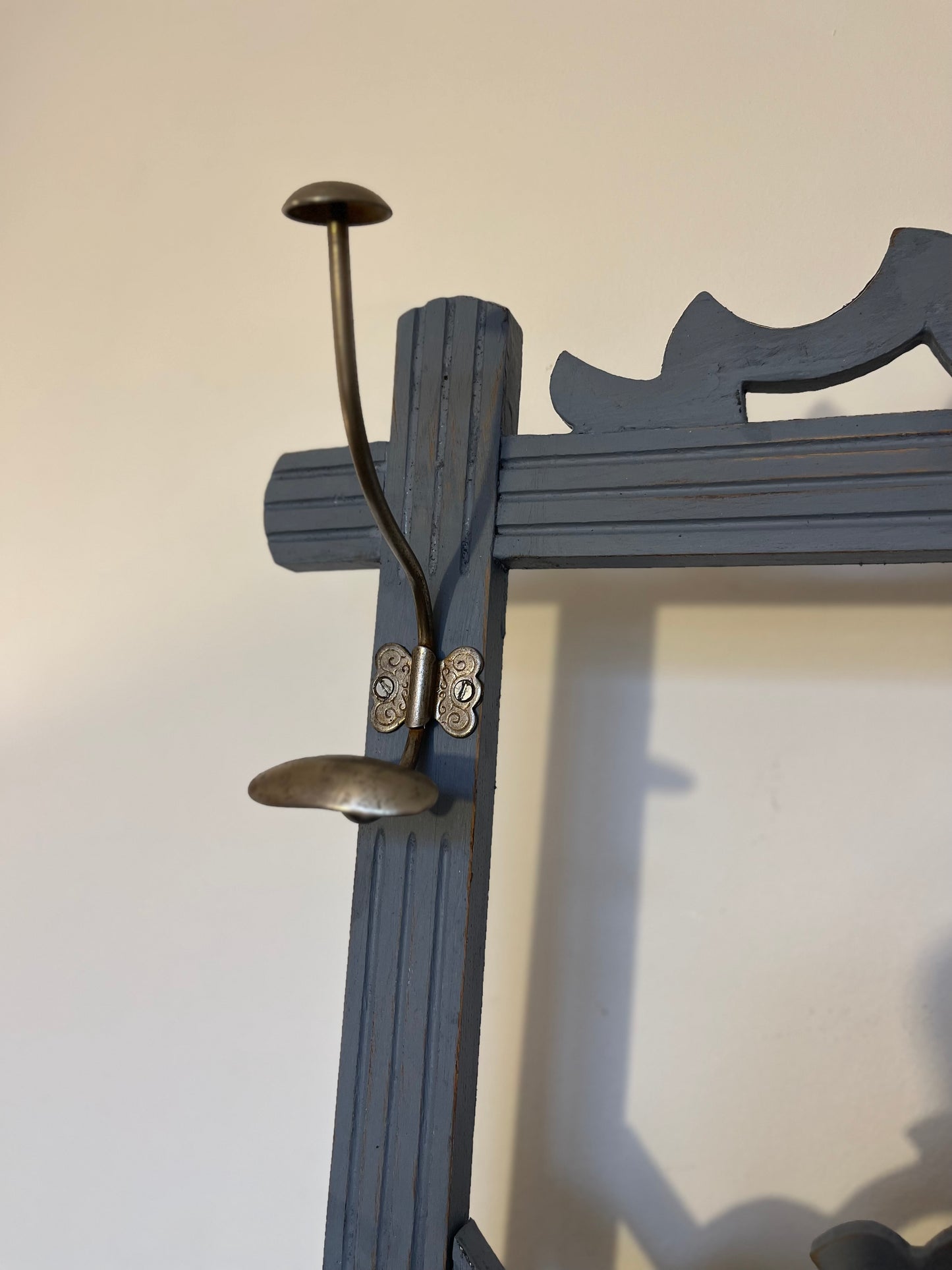 Porte manteau en bois art déco