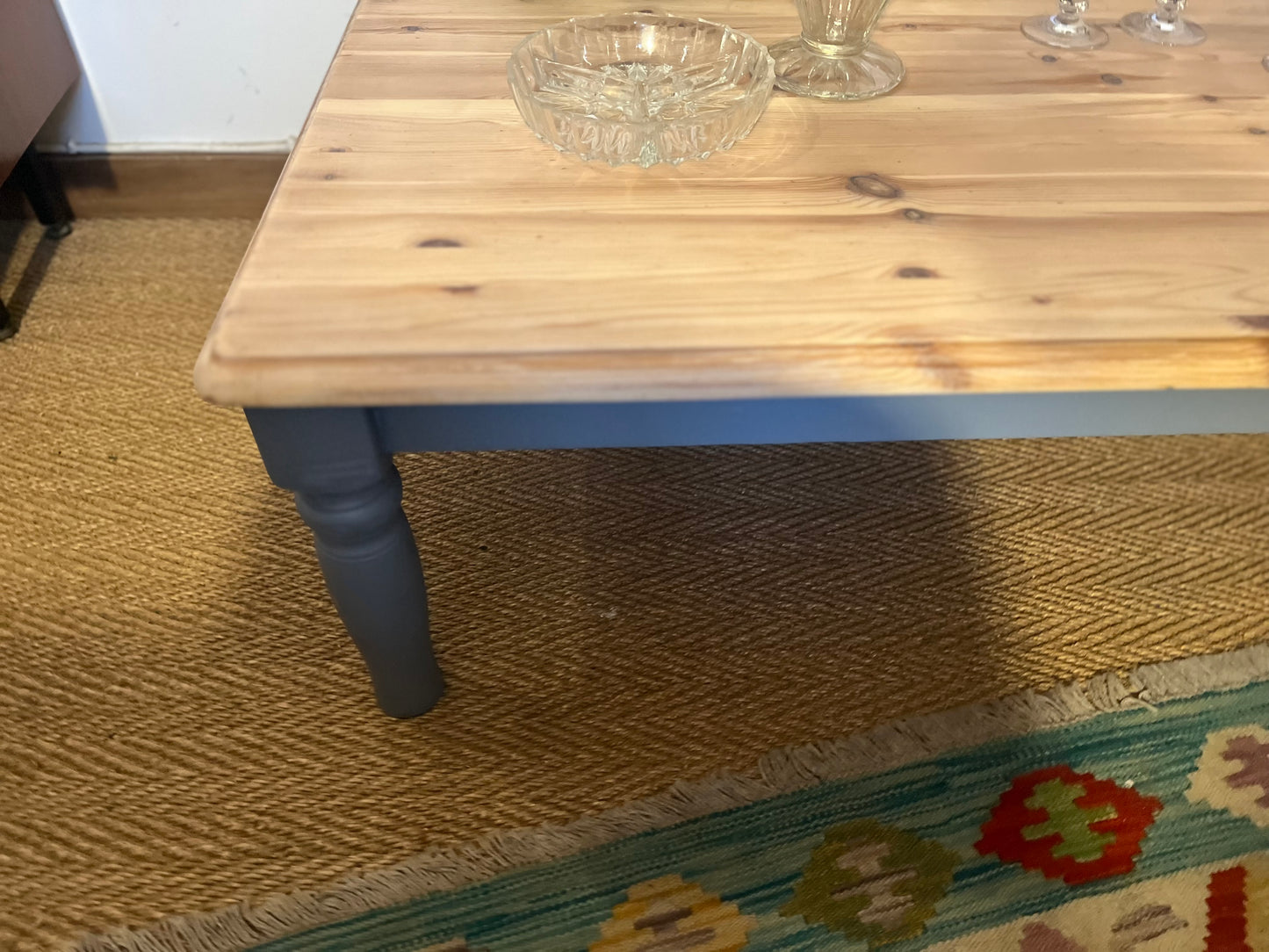 Grande table basse en bois type table de ferme