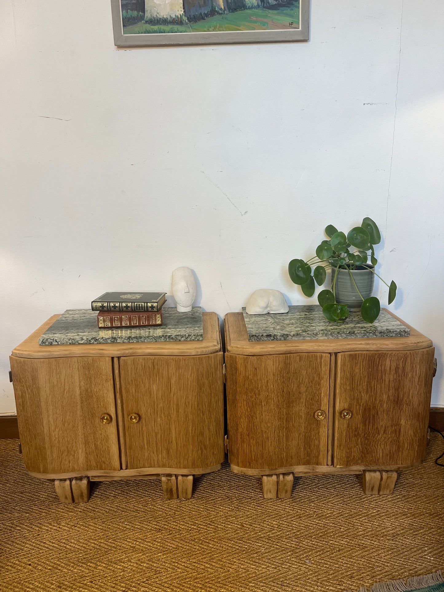 Paire de tables de chevet art déco / meubles d'appoint en bois et marbre