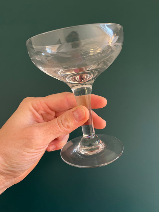 Coupes à champagne en verre gravé