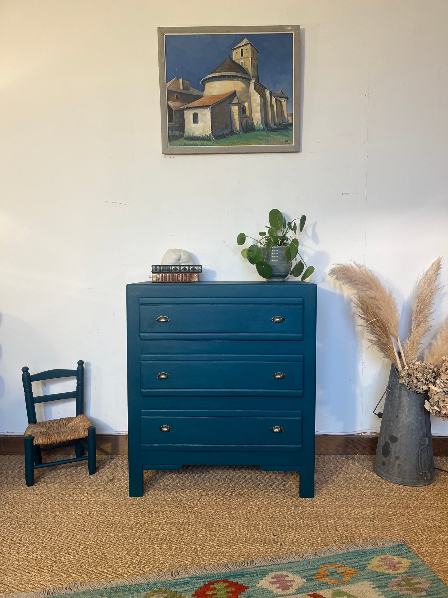 Commode vintage vert émeraude et poignées coquilles