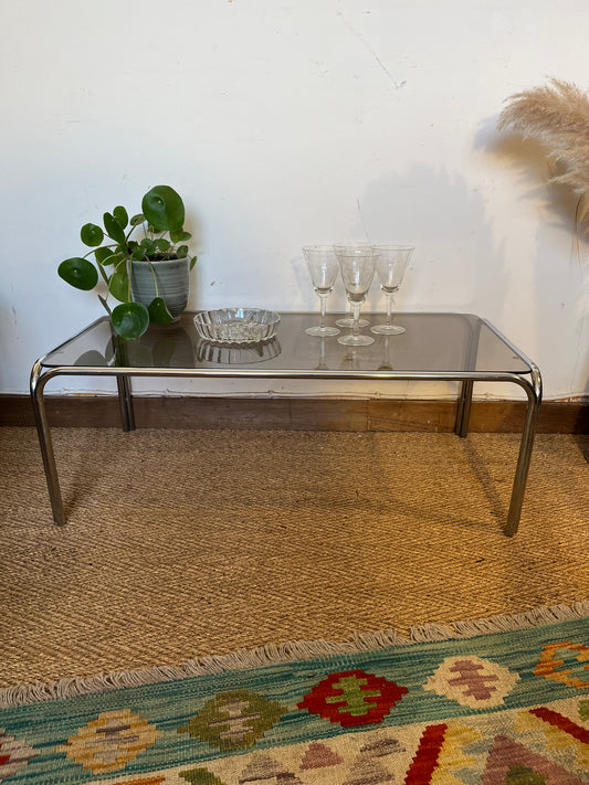 Table vintage chrome et verre fumé