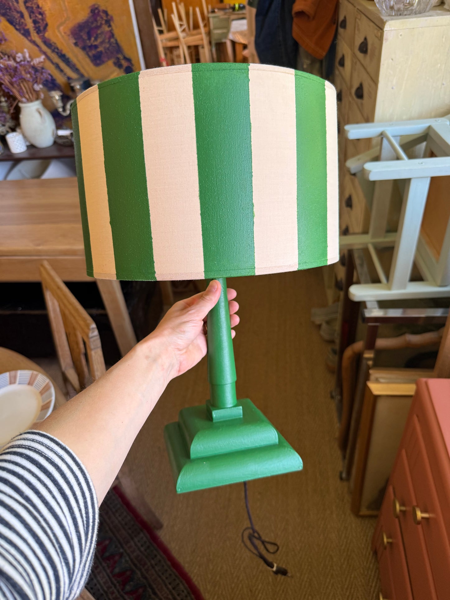 Paire de lampes de chevet vintage bois vert et abat jour rayé