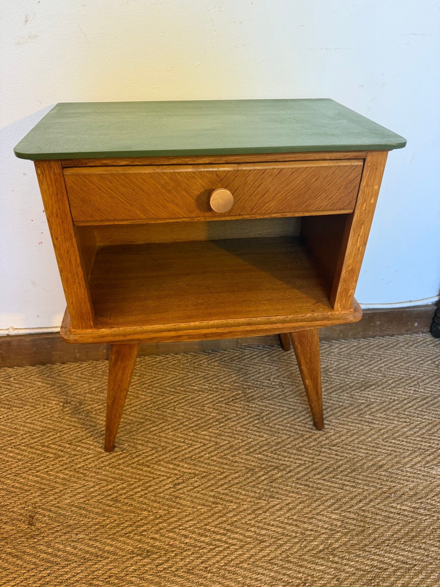Table de chevet vintage pieds compas