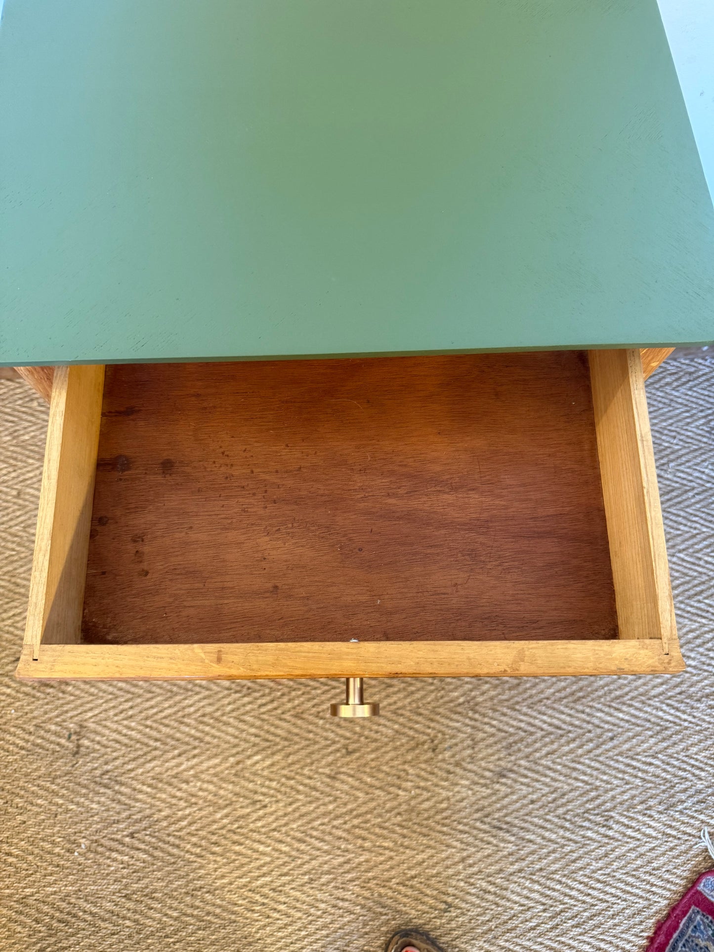Table de chevet vintage pieds compas
