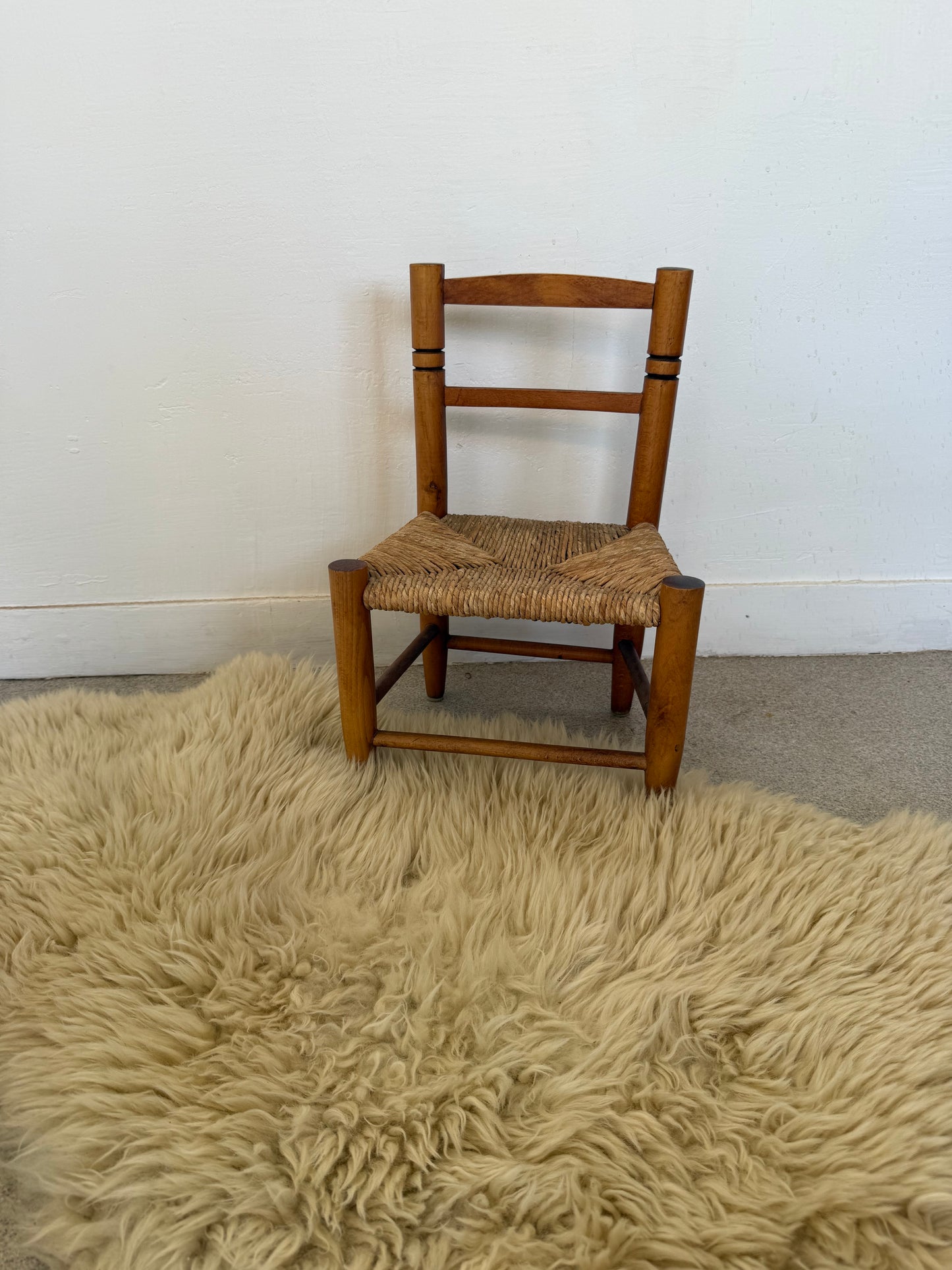 Chaise enfant vintage bois et paille