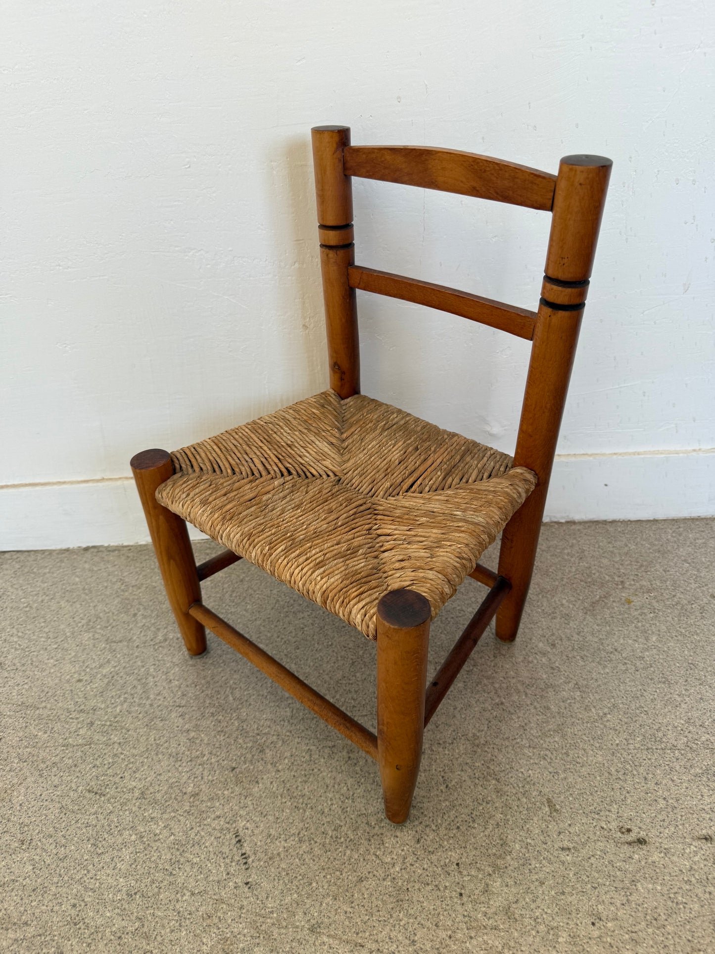Chaise enfant vintage bois et paille